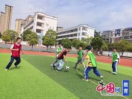 梅西为何不被红牌罚下 VAR的争议解读